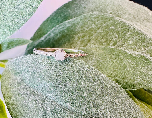 The Minimalist Ring